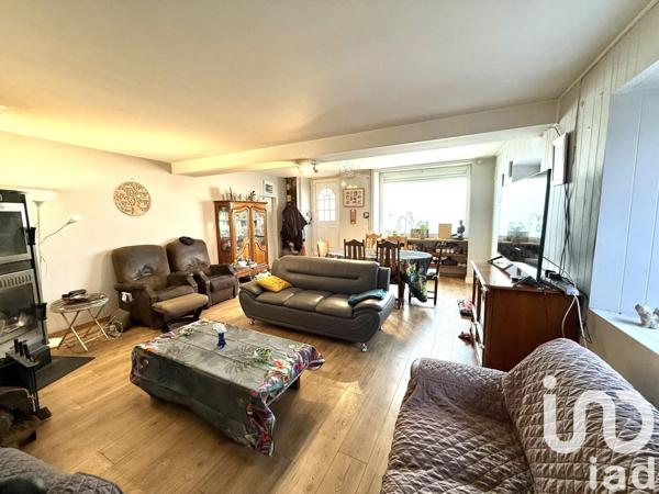 Maison 11 pièces de 270 m² à Lagor (64150)