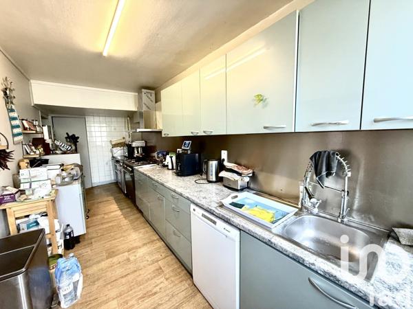 Maison 11 pièces de 270 m² à Lagor (64150)