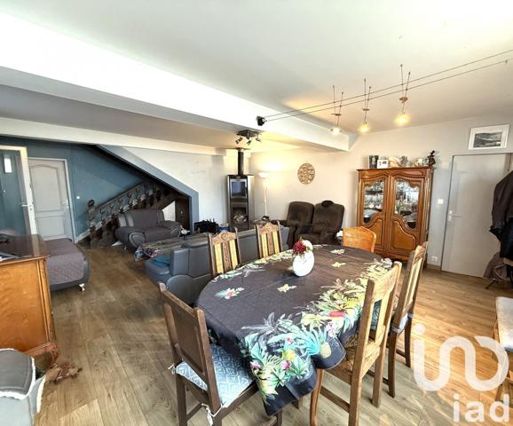 Maison 11 pièces de 270 m² à Lagor (64150)