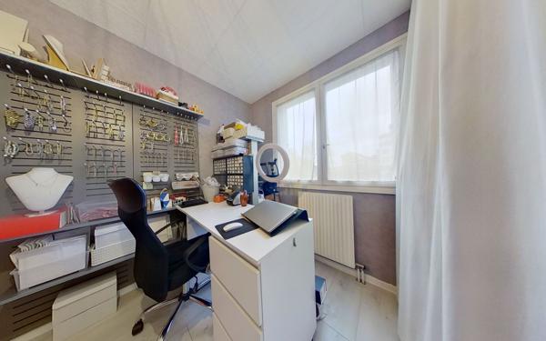 Appartement à vendre    5 pièces • 90,56 m2 Lyon 9