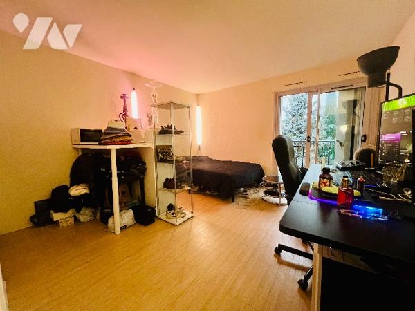 TOURS Centre – Studio avec ascenseur et parking, idéal investissement.