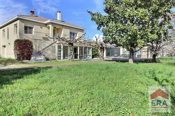 Maison Althen des Paluds - 7 pièces - 4 chambres - Piscine - Jardin - Garage