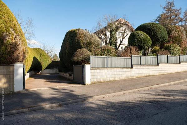 Impasse dans quartier calme, bon état général, proche toutes commodités