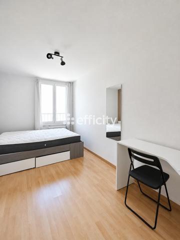 Appartement
         5 pièces
        - 88 m² Exclusivité 149 000 € *