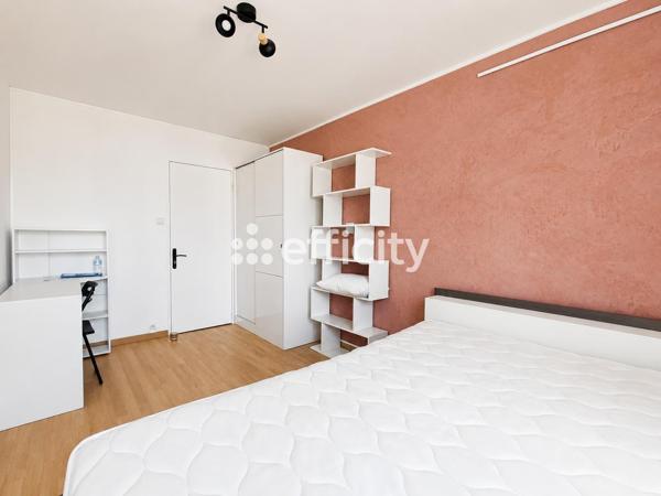 Appartement
         5 pièces
        - 88 m² Exclusivité 149 000 € *