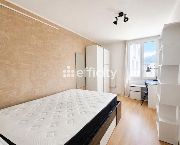 Appartement
         5 pièces
        - 88 m² Exclusivité 149 000 € *