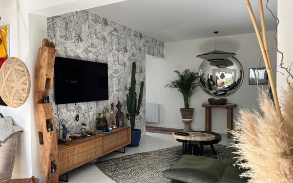 Appartement à vendre    3 pièces • 76,38 m2 Royan