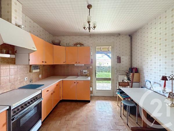 Maison à vendre  5 pièces - 136,70 m 2   MONTPON MENESTEROL  - 24