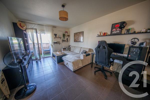 Appartement T2 à vendre  2 pièces - 42,80 m 2   LE HAILLAN  - 33