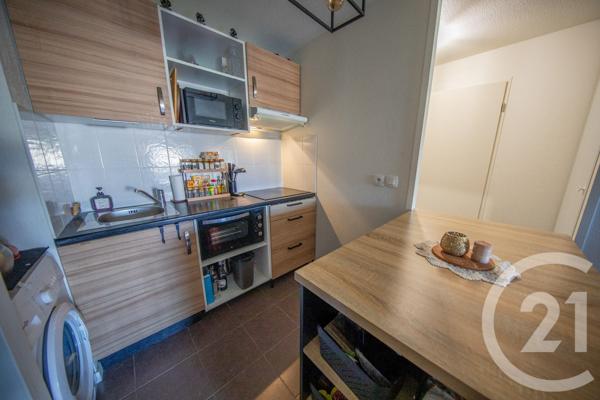 Appartement T2 à vendre  2 pièces - 42,80 m 2   LE HAILLAN  - 33