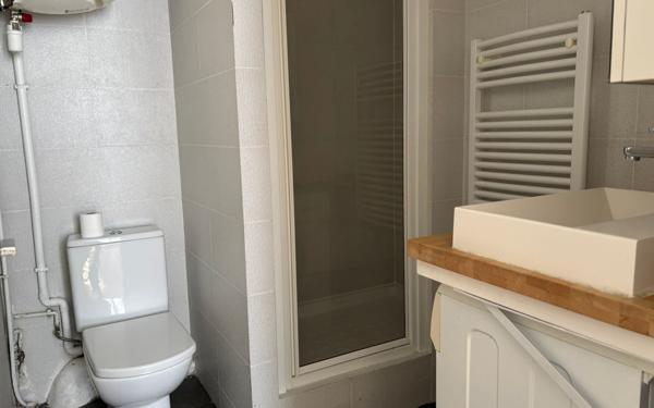 Appartement à louer    2 pièces • 35,75 m2 Paris 18