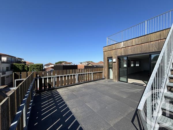 Appartement à vendre  7 pièces - 288,10 m 2   ANDERNOS LES BAINS  - 33