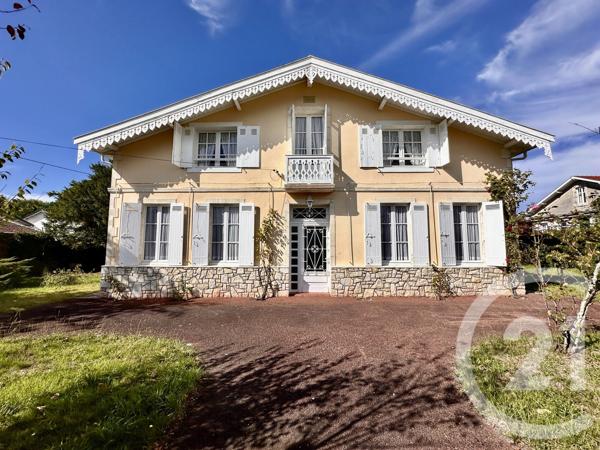Appartement à vendre  7 pièces - 288,10 m 2   ANDERNOS LES BAINS  - 33