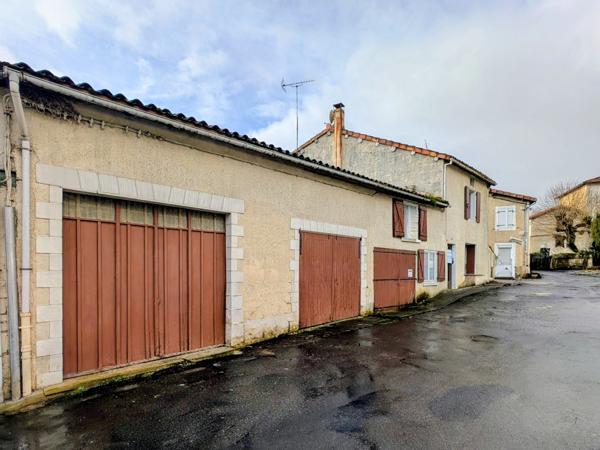 Maison à vendre à Ruffec (16700) - Charente