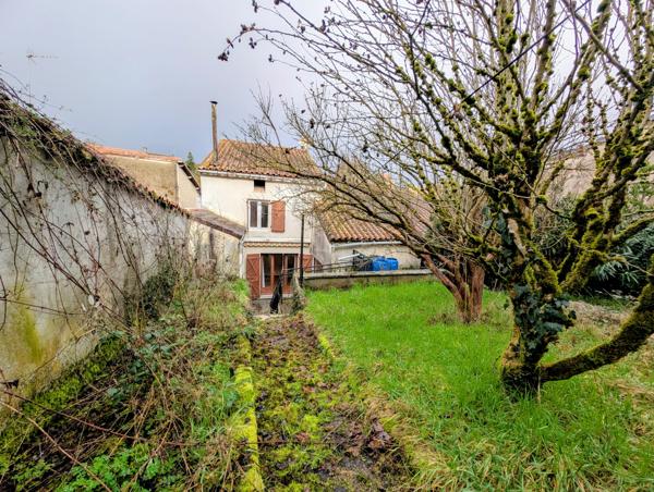 Maison à vendre à Ruffec (16700) - Charente
