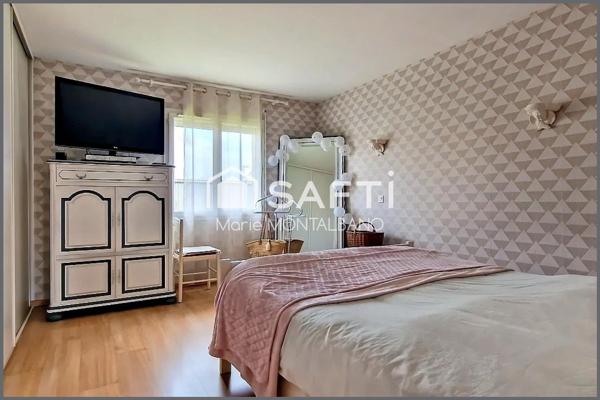 Maison familiale de plain pied avec piscine