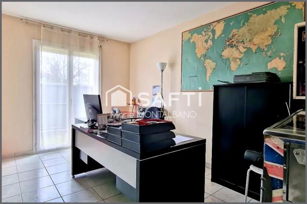 Maison familiale de plain pied avec piscine