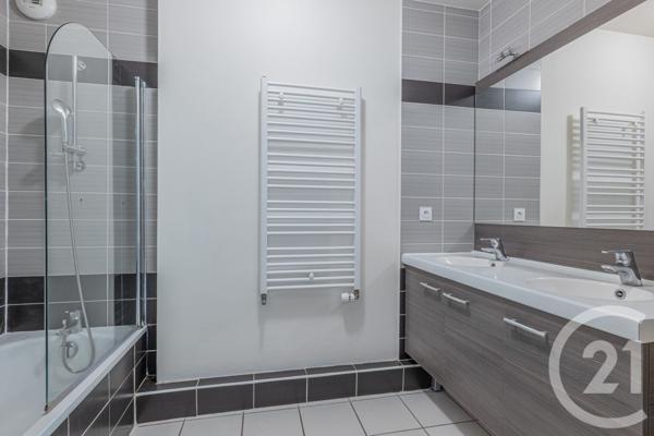 Appartement F4 à vendre  4 pièces - 82,14 m2 LYON - 69007