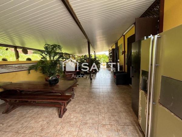 MAISON T6 TRADITIONNELLE GUYANAISE LE LONG DU FLEUVE