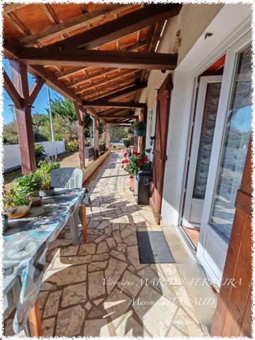 Maison à vendre 7 pièces avec jardin d'environ 1900 m2NEUILLY EN DUN (18)