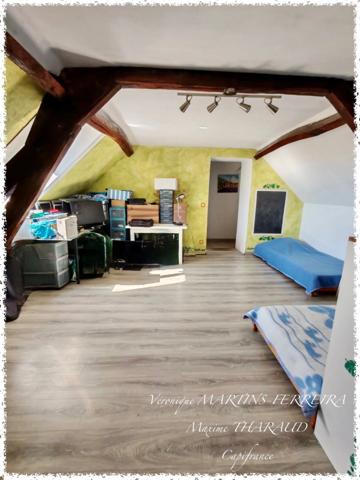 Maison à vendre 7 pièces avec jardin d'environ 1900 m2NEUILLY EN DUN (18)