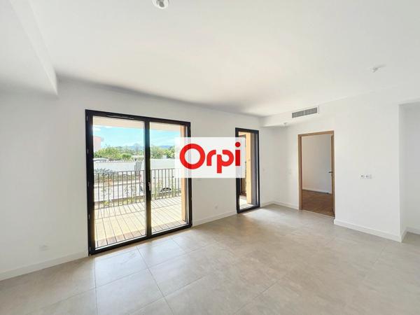 Appartement à louer    2 pièces • 41 m2 Porto-Vecchio