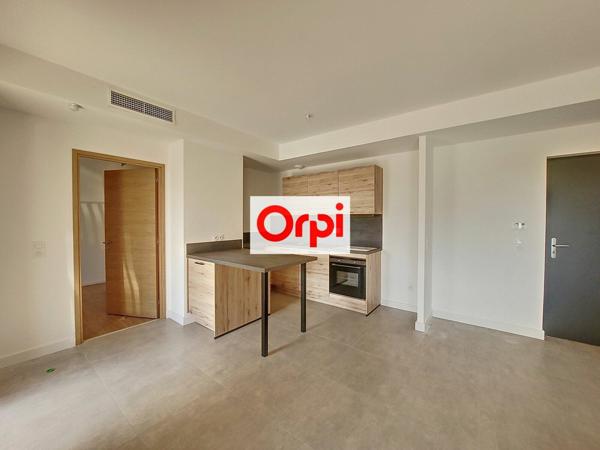 Appartement à louer    2 pièces • 41 m2 Porto-Vecchio