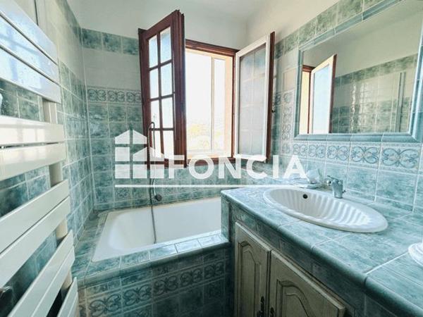 Location Appartement 3 pièces 62.95 m² - 176 RUE BOSSUET Toulon 83200