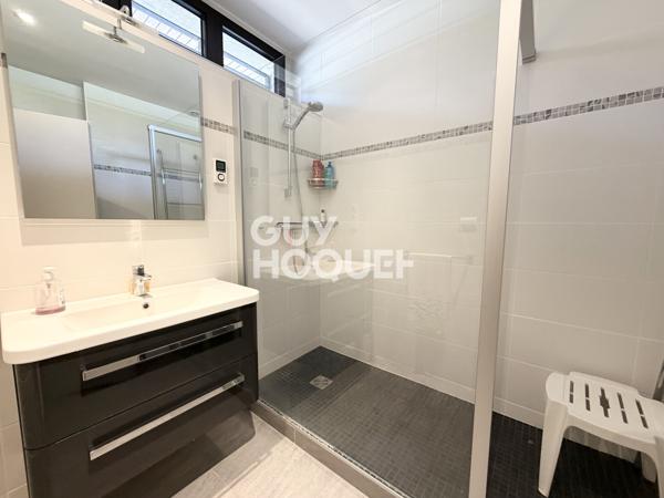 ÉCHIROLLES – MAISON FAMILIALE DE PLAIN-PIED – 5 CHAMBRES – SOUS-SOL – TERRAIN DE 373 M²