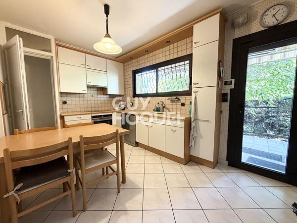 ÉCHIROLLES – MAISON FAMILIALE DE PLAIN-PIED – 5 CHAMBRES – SOUS-SOL – TERRAIN DE 373 M²