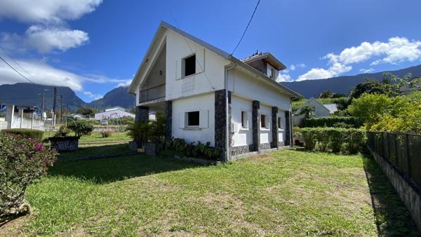 Maison familiale de 155 m² à fort potentiel avec jardin et garage