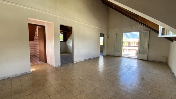 Maison familiale de 155 m² à fort potentiel avec jardin et garage