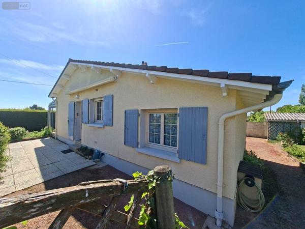 Maison à vendre à Argentonnay dans les Deux-Sèvres (79150), ref : AGM 83*   
MOUTIERS SOUS ARGENTON