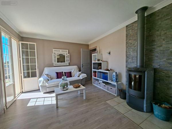 Maison à vendre à Argentonnay dans les Deux-Sèvres (79150), ref : AGM 83*   
MOUTIERS SOUS ARGENTON
