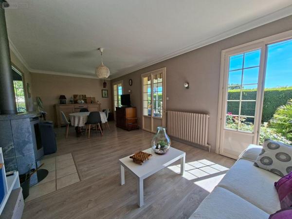 Maison à vendre à Argentonnay dans les Deux-Sèvres (79150), ref : AGM 83*   
MOUTIERS SOUS ARGENTON