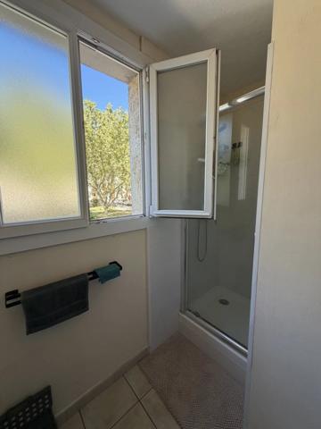 Location                                                      Appartement
                        
                     3 pièces                      58 m2                     à Salon-de-Provence