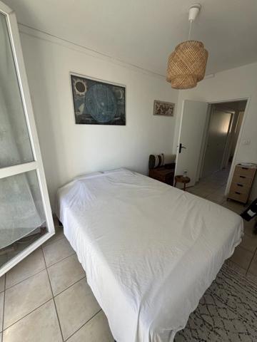 Location                                                      Appartement
                        
                     3 pièces                      58 m2                     à Salon-de-Provence