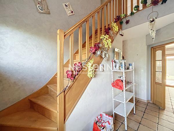 Pavillon traditionnel de 159m² à vendre à Aniche - Un véritable havre de paix ! 3 chambres - grand jardin - sous-sol complet - Prix : 270 000euros