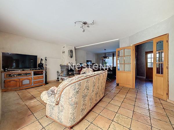 Pavillon traditionnel de 159m² à vendre à Aniche - Un véritable havre de paix ! 3 chambres - grand jardin - sous-sol complet - Prix : 270 000euros