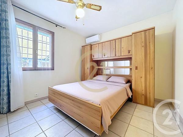 Maison à vendre  4 pièces - 73,90 m 2   ISTRES  - 13