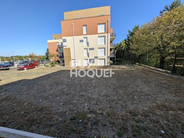 18 places de Parking proche facs de medecine