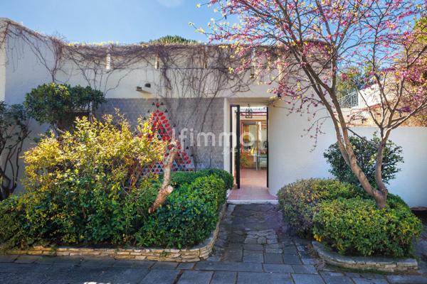 Marseille 13009 Le Cabot Villa d'Architecte / jardin / piscine
