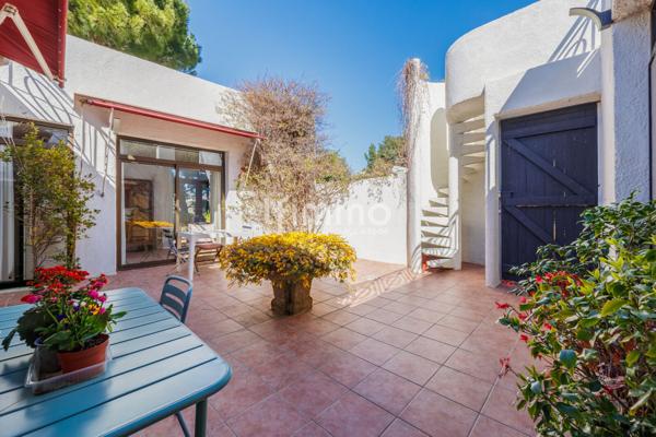 Marseille 13009 Le Cabot Villa d'Architecte / jardin / piscine