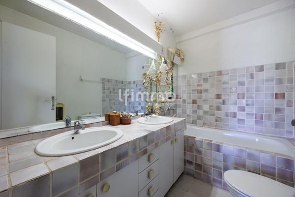 Marseille 13009 Le Cabot Villa d'Architecte / jardin / piscine