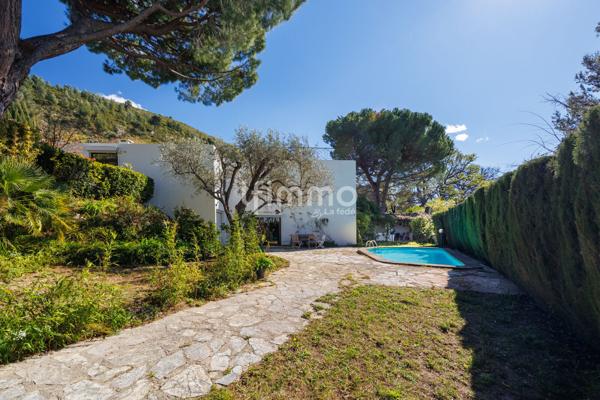 Marseille 13009 Le Cabot Villa d'Architecte / jardin / piscine