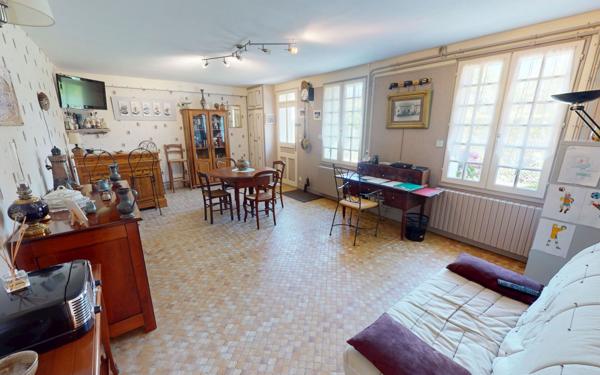 Maison à vendre    6 pièces • 163 m2 Saint-Bouize