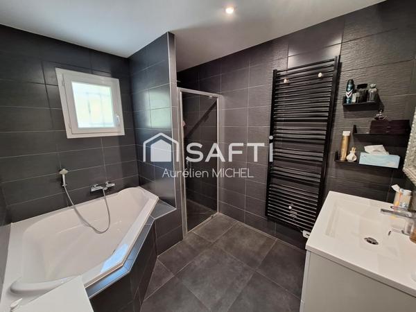 Maison de plain pied de 141m² sur un terrain de 1536m²