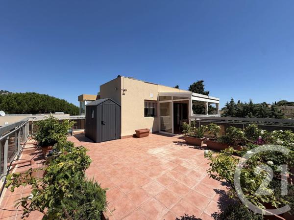 Appartement T2 à vendre  2 pièces - 31,33 m 2   LE LAVANDOU  - 83
