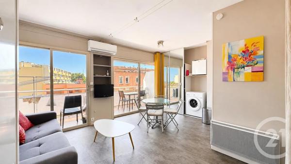 Appartement T2 à vendre  2 pièces - 31,33 m 2   LE LAVANDOU  - 83
