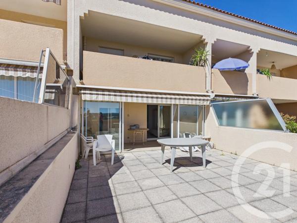 Appartement T2 à vendre  2 pièces - 31,33 m 2   LE LAVANDOU  - 83